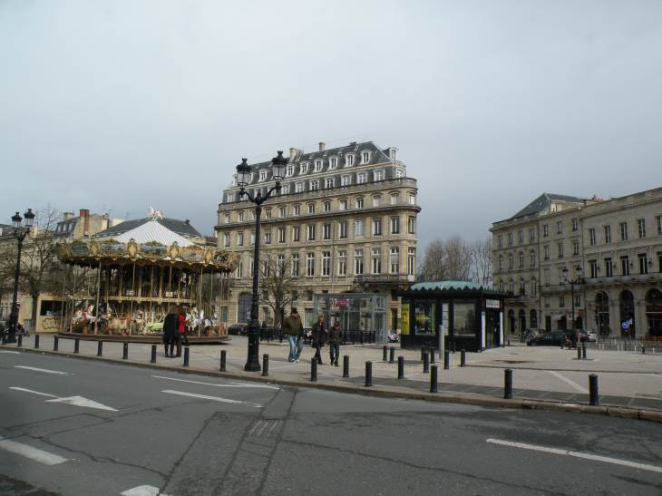  Carrousel